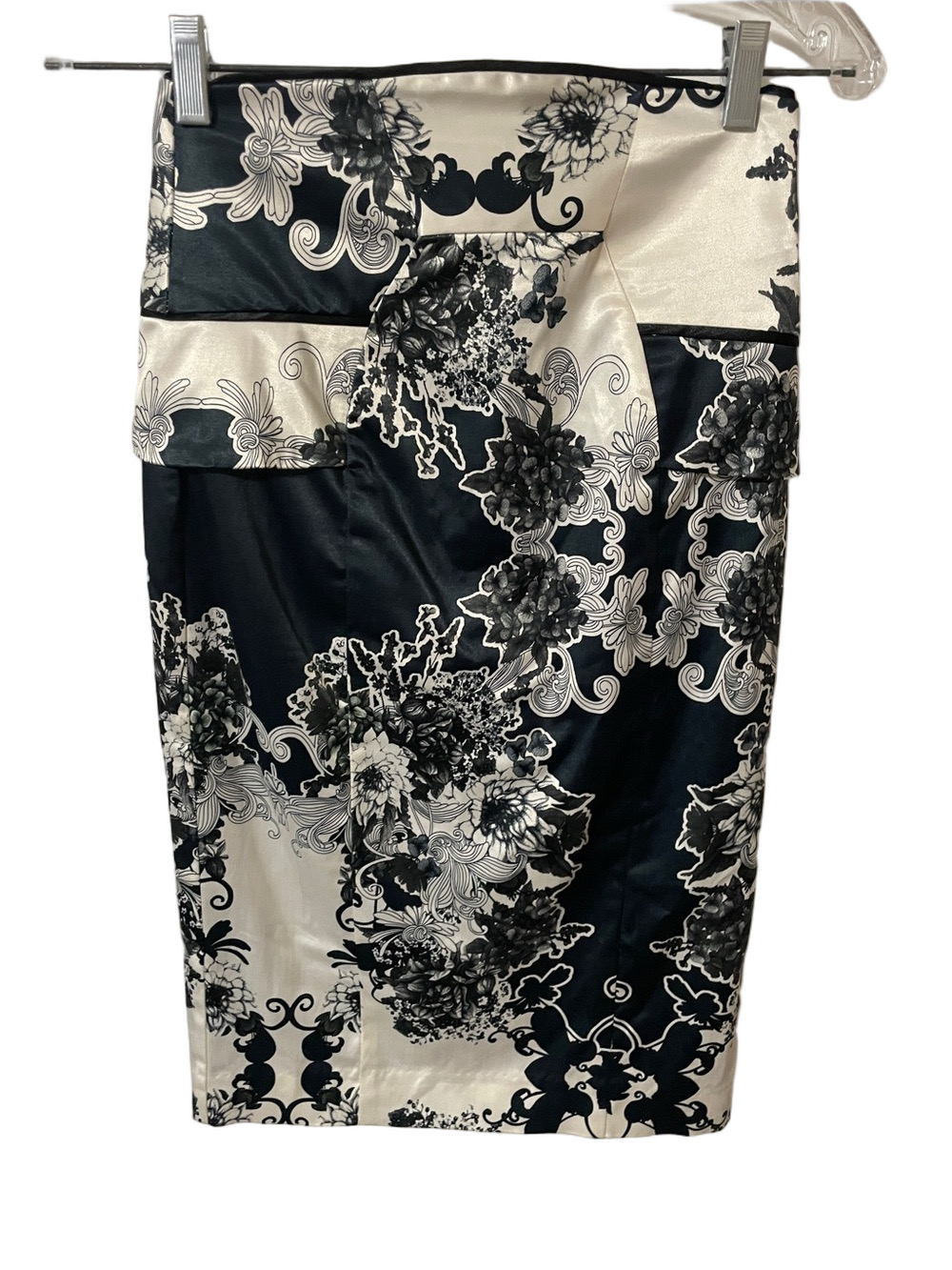 Cue Made in Australia Black and White Floral Satin Skirt Size 6